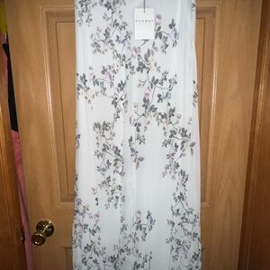 NWT LC Lauren Conrad Runway Collection Kohl’s White Maxi Skirt w/Floral All Over